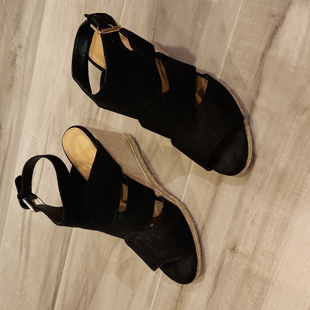 Apt. 9 Business Women's Wedges